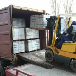 Разгрузили морские контейнеры в Кызылорде.